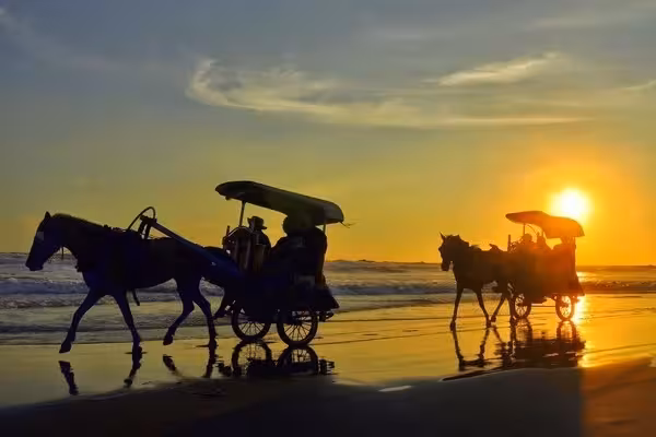 Aktifitas Seru Yang Bisa Kamu Lakukan Di Pantai Parangtritis Aktifitas Seru Yang Bisa Kamu Lakukan Di Pantai Parangtritis